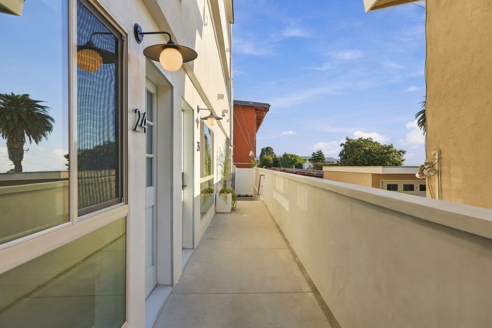 Hermosa Beach Apartment: 720-724 21st Street