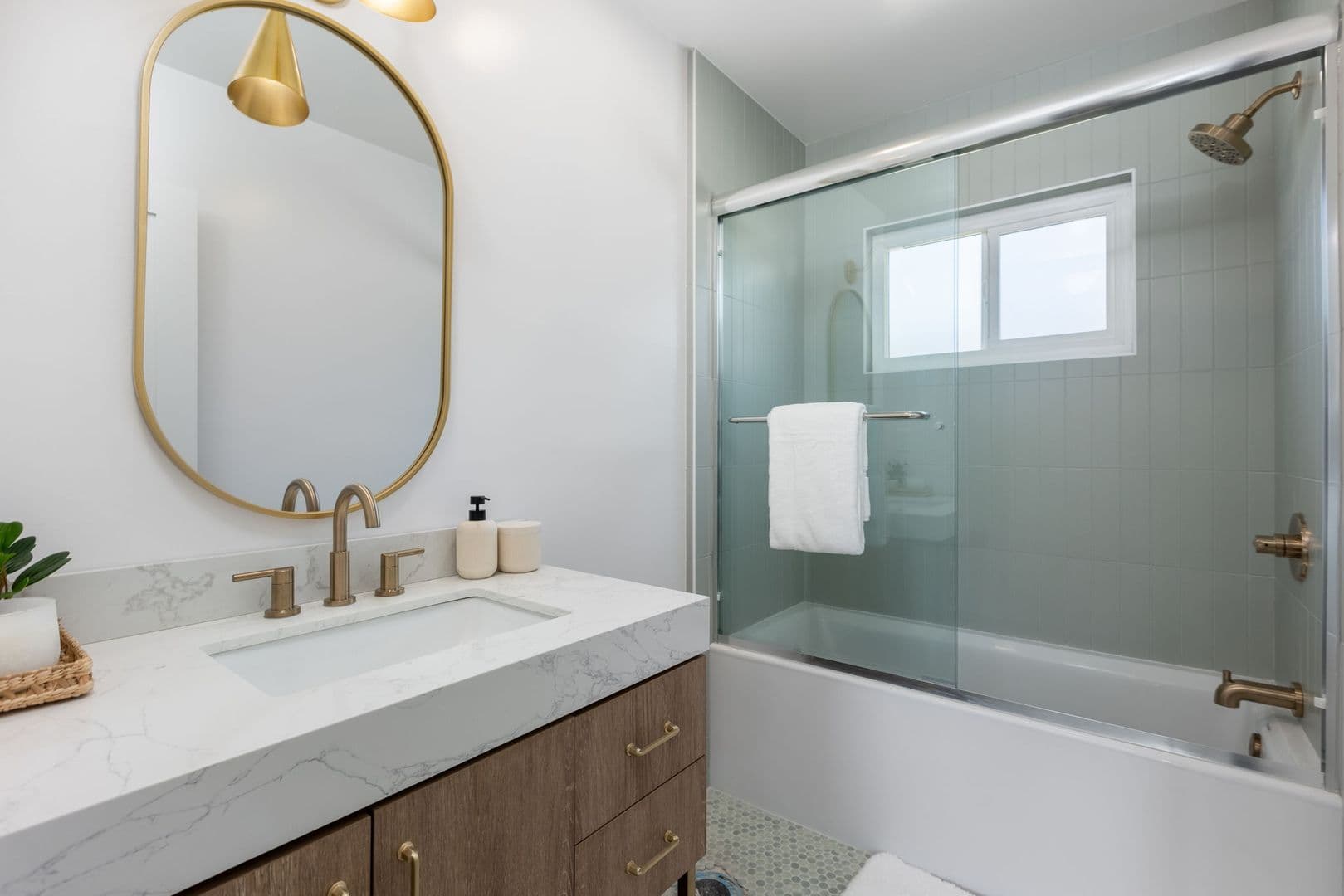 Hermosa Beach Apartment: 1803 Pacific Coast Highway