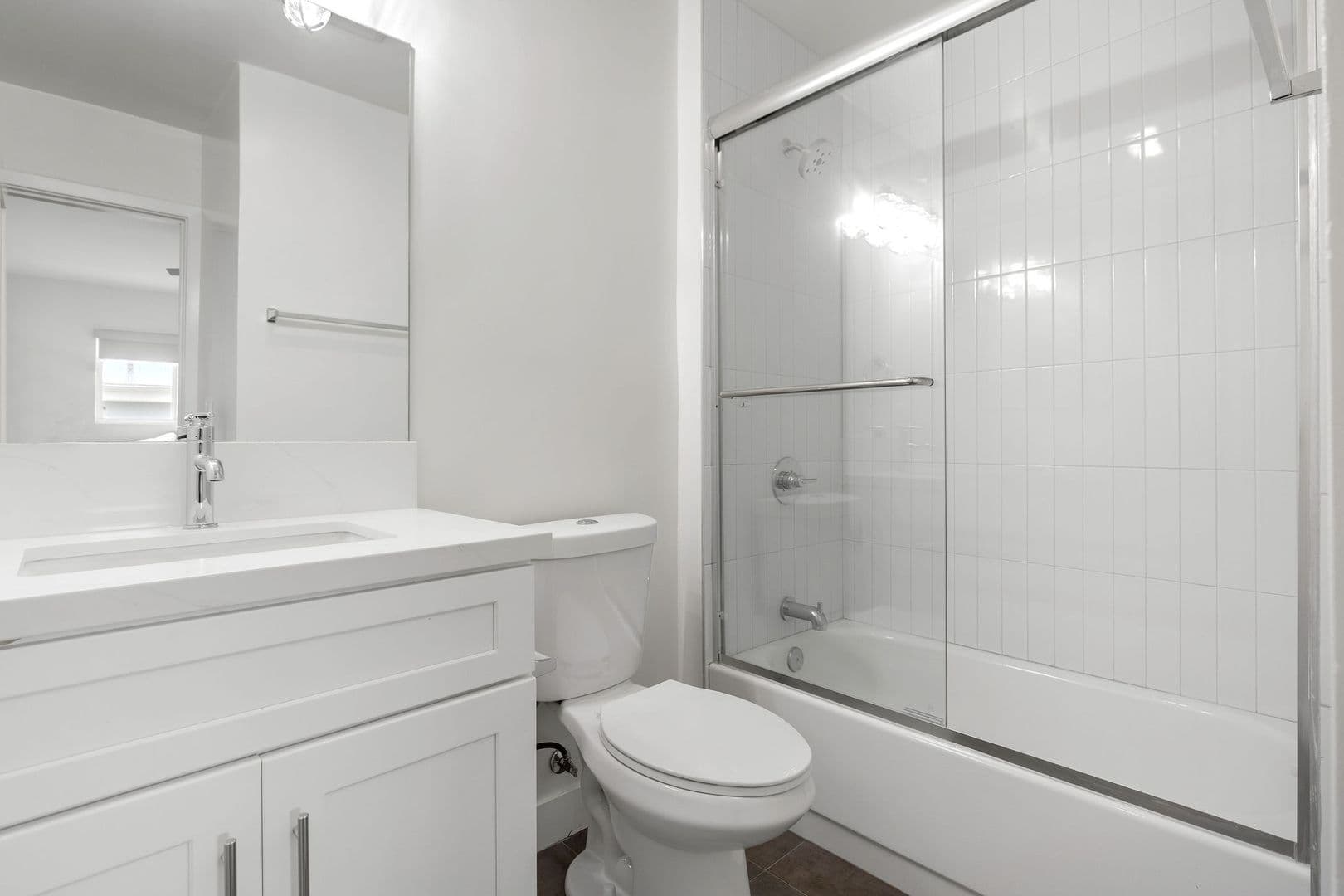 El Segundo Apartment: 420 Illinois Street