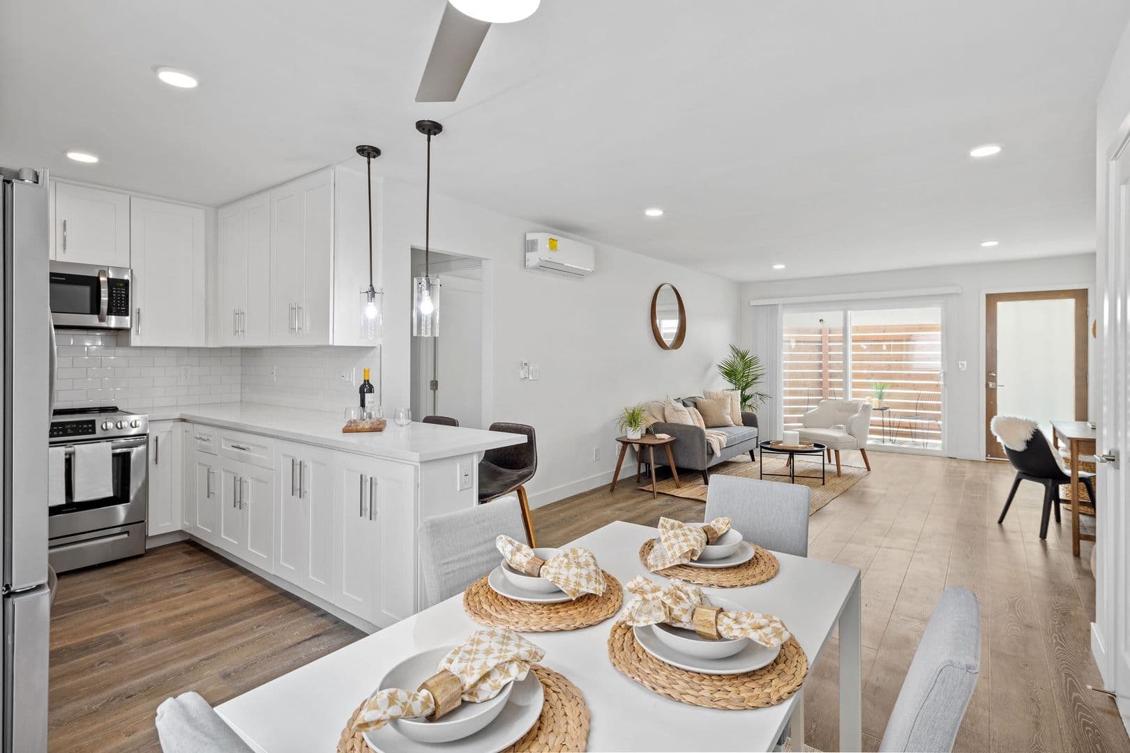 Torrance Apartment: 3828 W 226th St