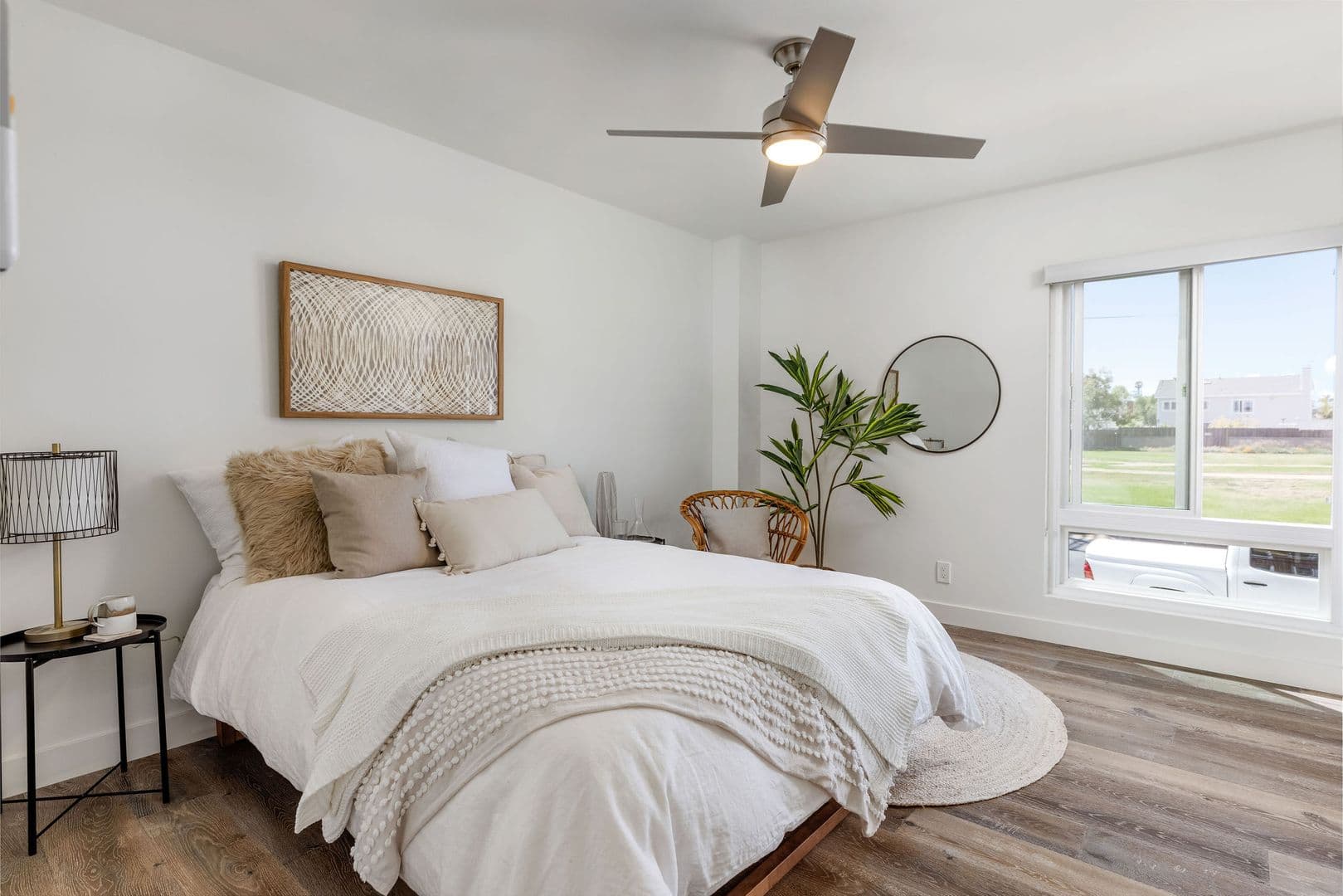 El Segundo Apartment: 420 Illinois Street