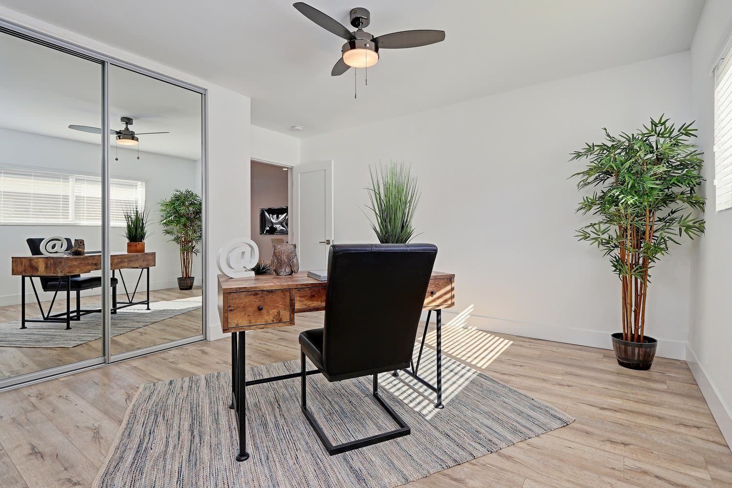 El Segundo Apartment: 716-717 Indiana Court