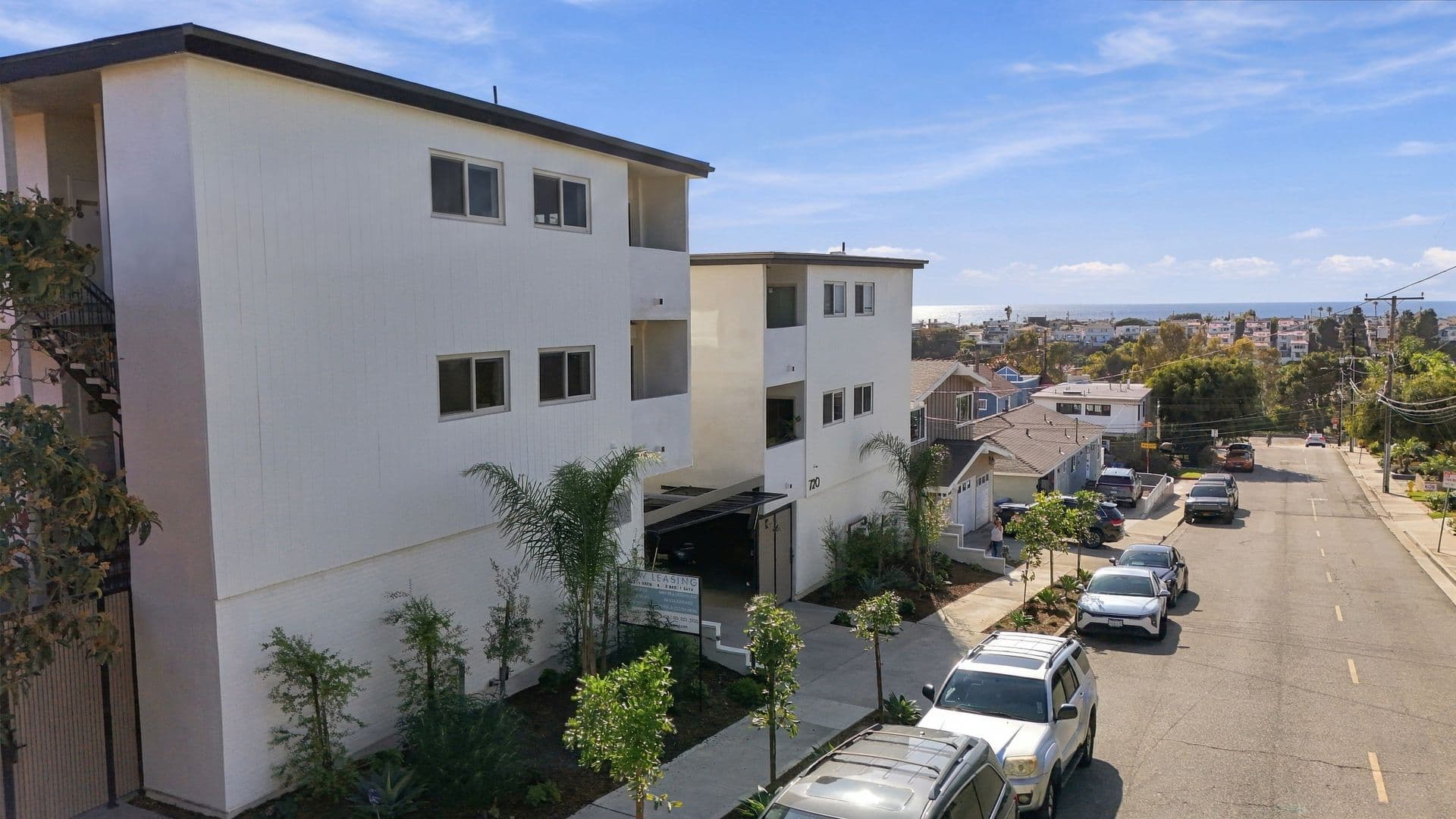 Hermosa Beach Apartment: 720-724 21st Street
