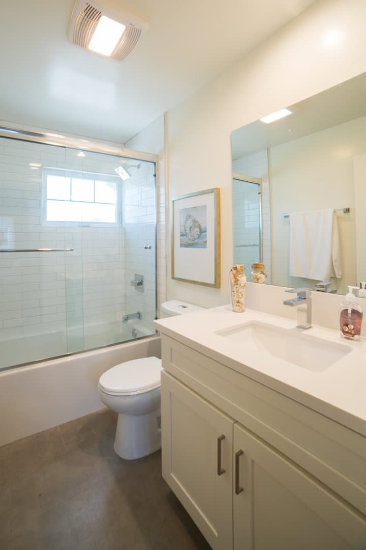 Redondo Beach Apartment: 201 S Broadway