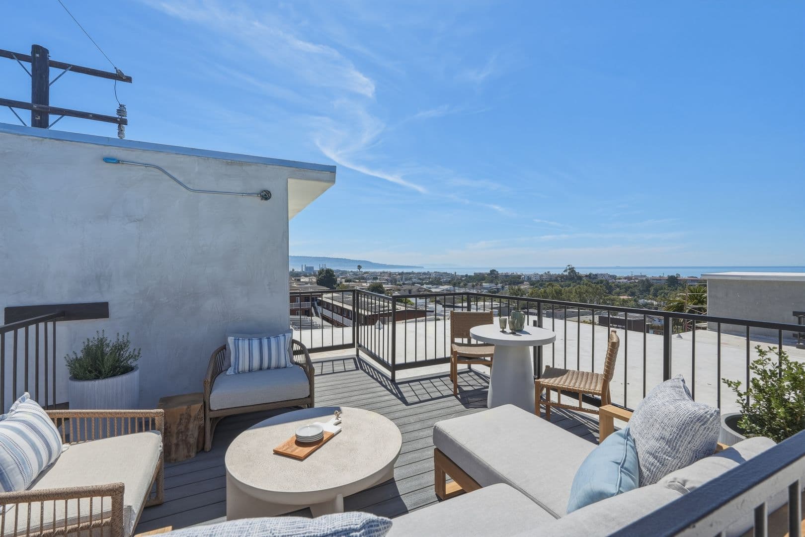 Hermosa Beach Apartment: 720-724 21st Street
