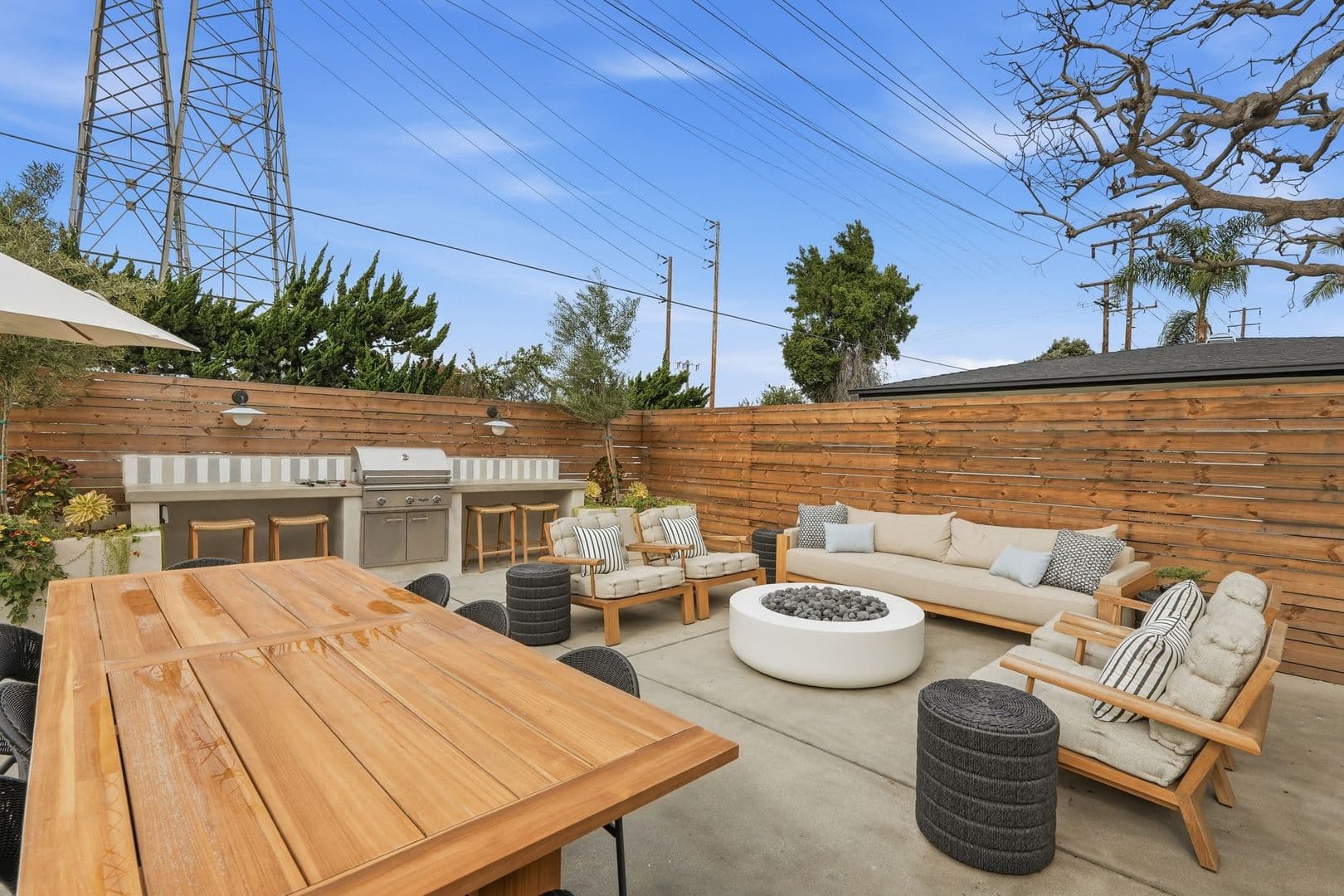 El Segundo Apartment: 1620 E Maple Ave
