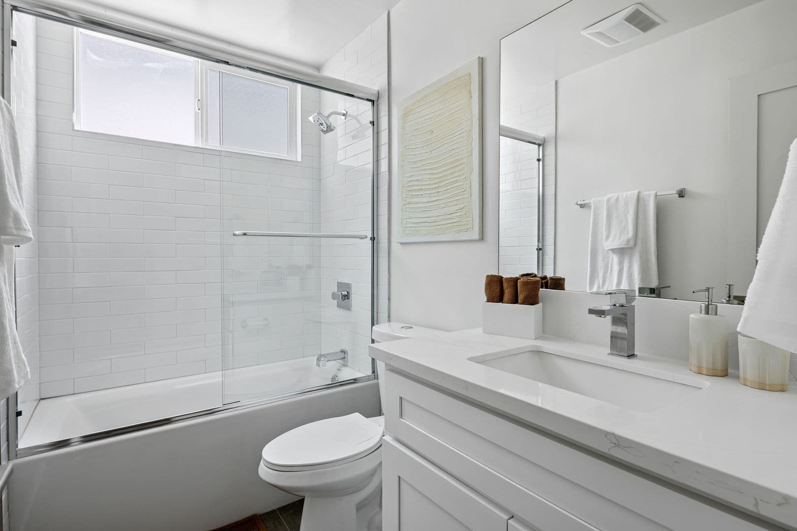 Torrance Apartment: 3828 W 226th St