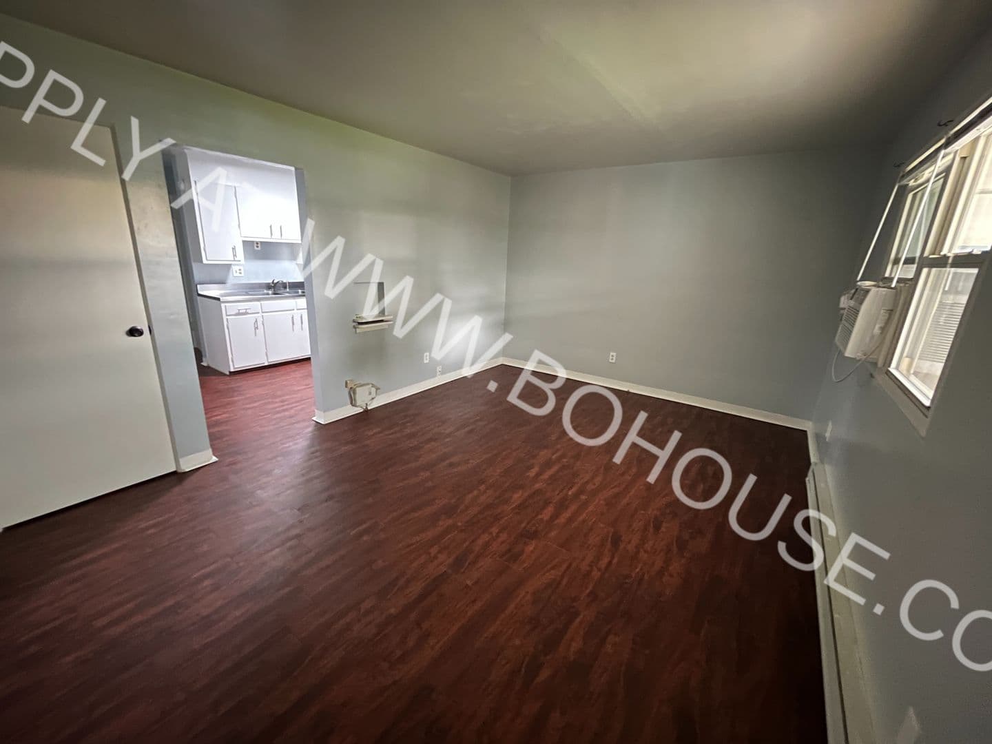 Fort Wayne Apartment: 3002 McArthur
