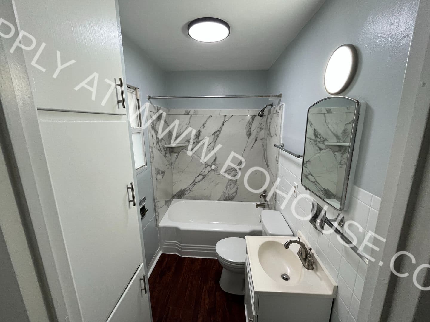 Fort Wayne Apartment: 3002 McArthur