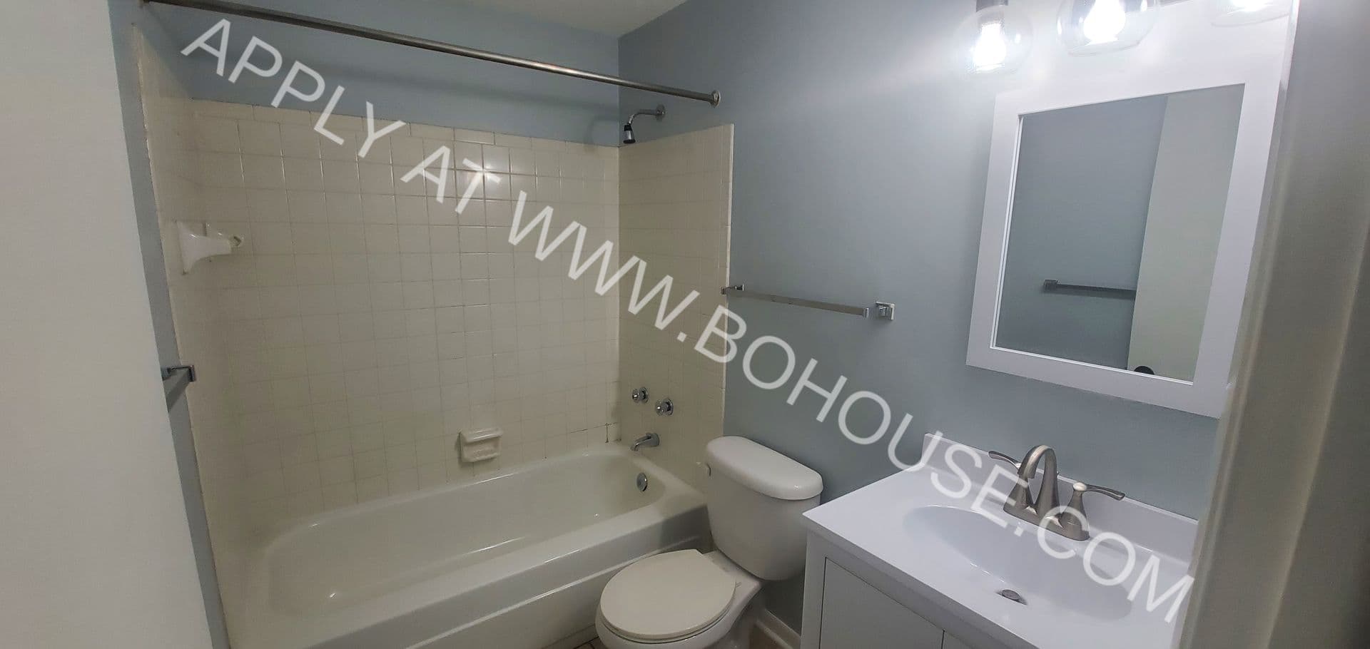 Fort Wayne Apartment: 1105 Rivermet Ave