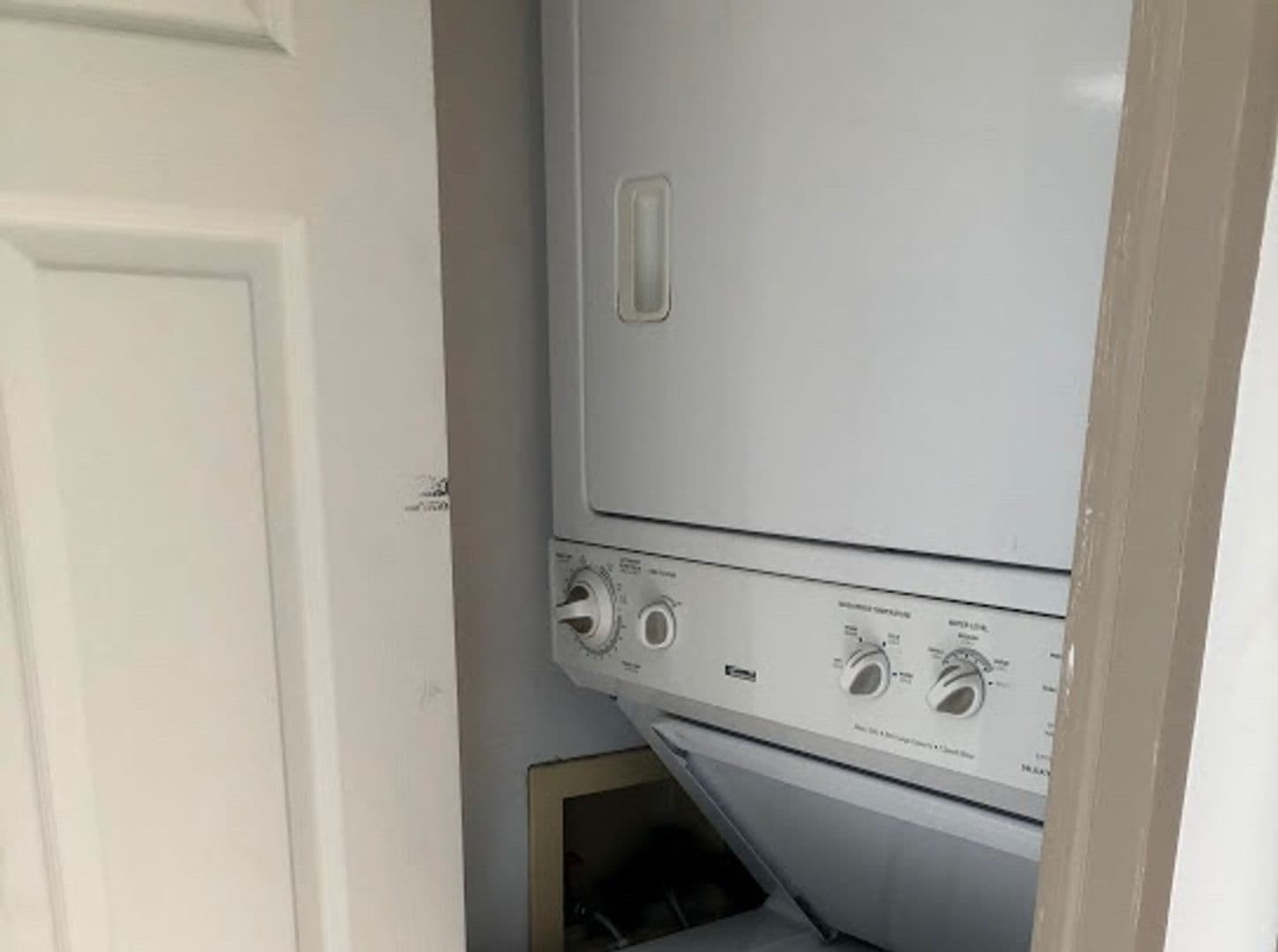 Baltimore Apartment: 504 Cathedral Street