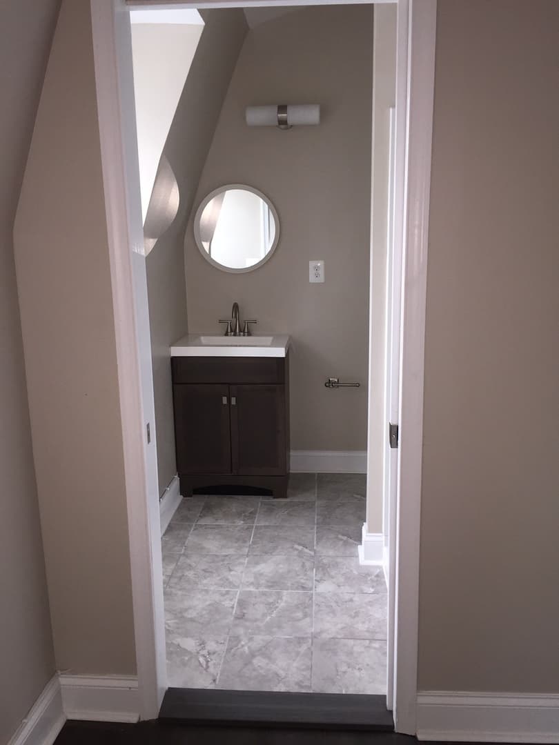 Baltimore Apartment: 704/706 Gladstone Avenue