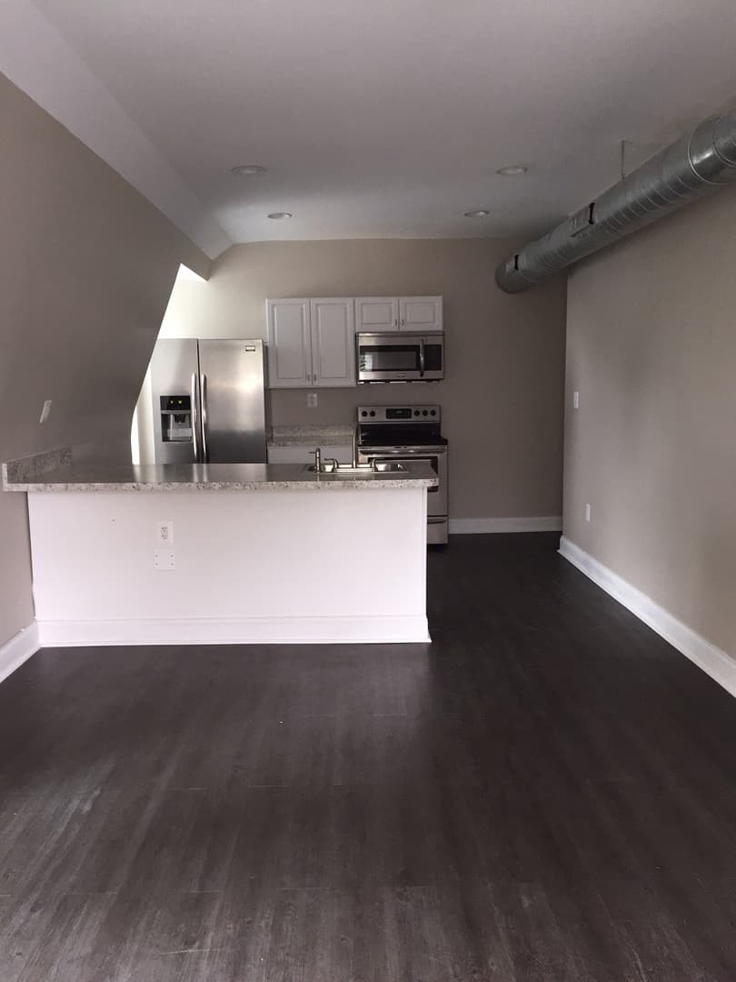 Baltimore Apartment: 704/706 Gladstone Avenue