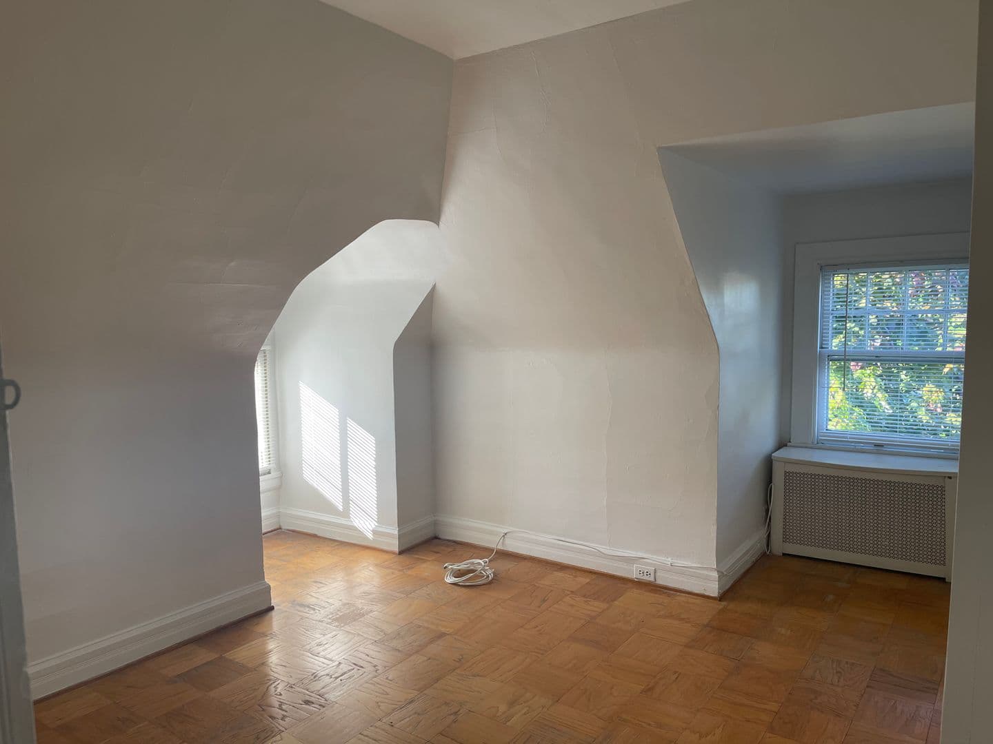 Baltimore Apartment: 720 Gladstone Avenue
