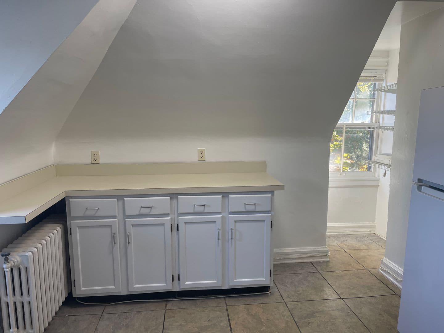 Baltimore Apartment: 720 Gladstone Avenue