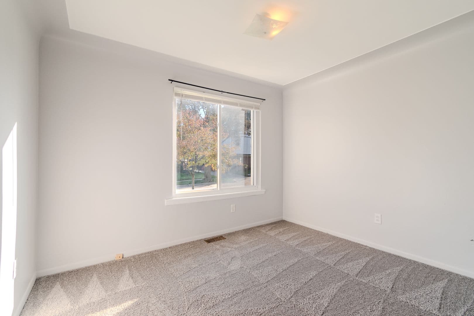 Center Line House: 7251  Voerner