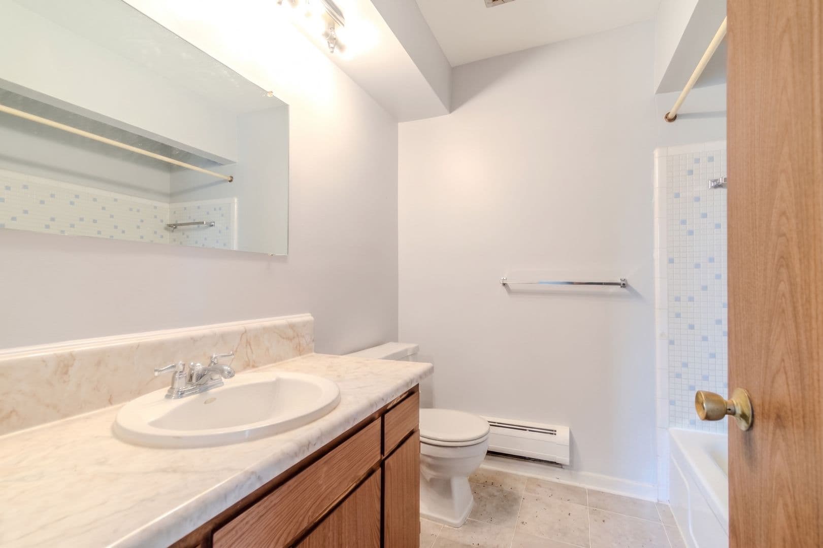 Eastpointe Apartment: 16470 E 9 Mile