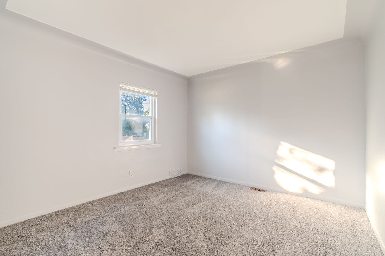 Center Line House: 7251  Voerner