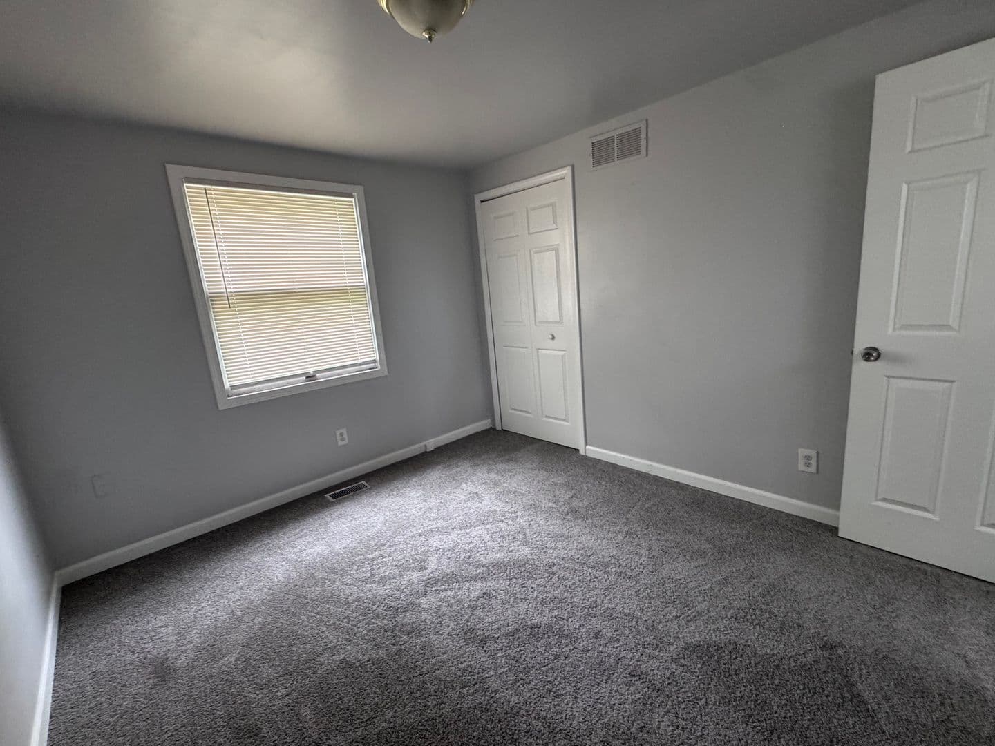 Warren Apartment: 13919 Frazho Road