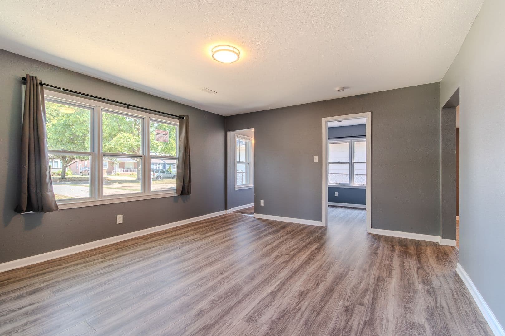 Warren House: 11472 Cadillac Ave