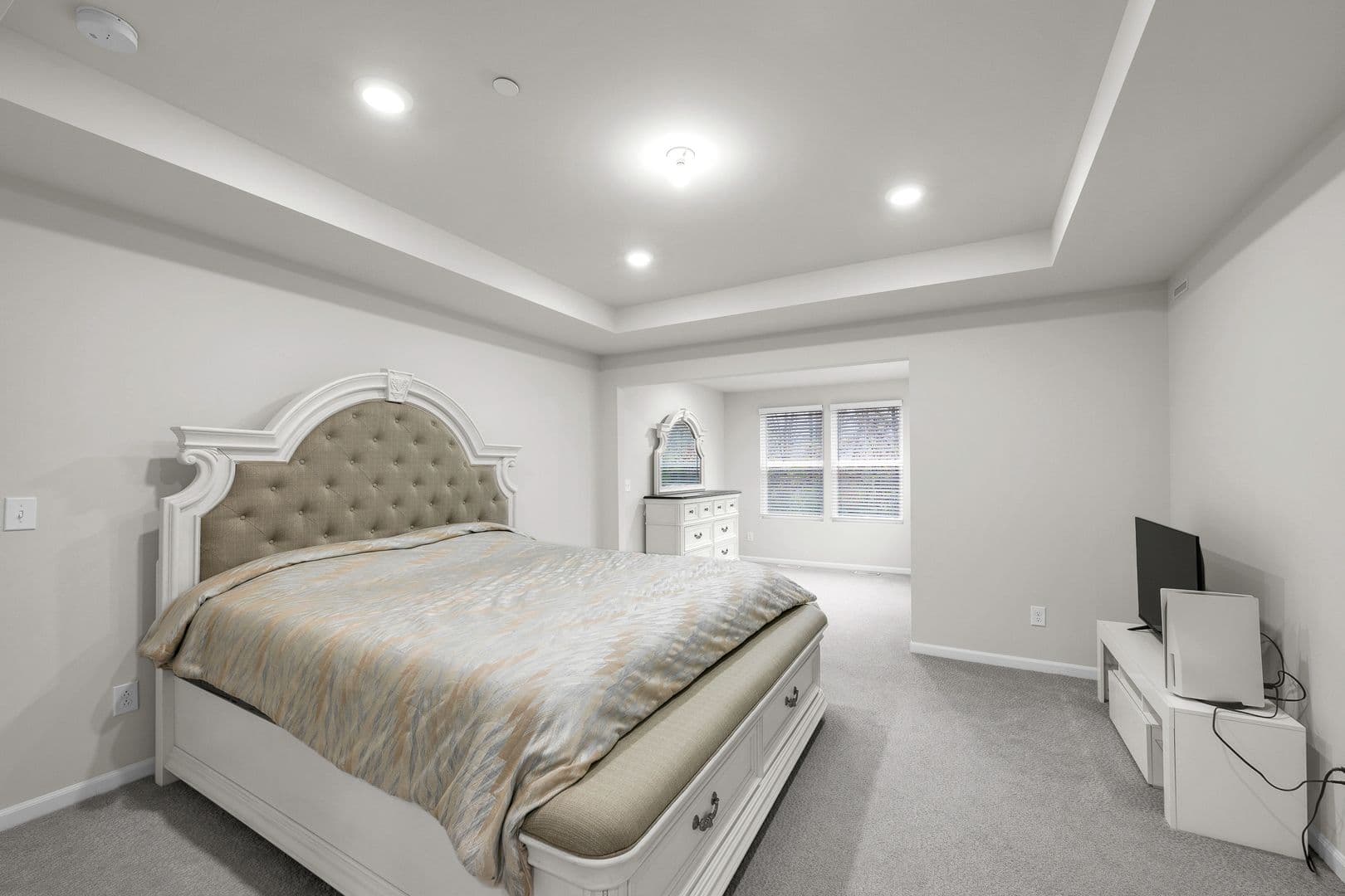 Plymouth Apartment: 40059 Premier Dr