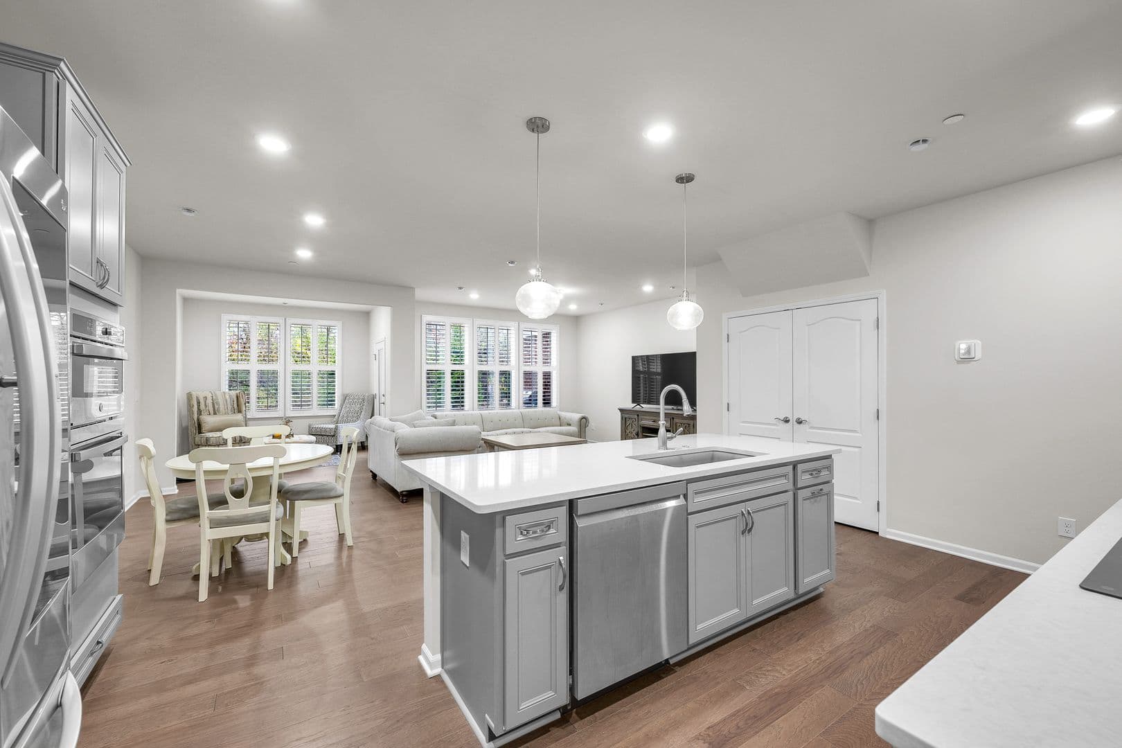 Plymouth Apartment: 40059 Premier Dr