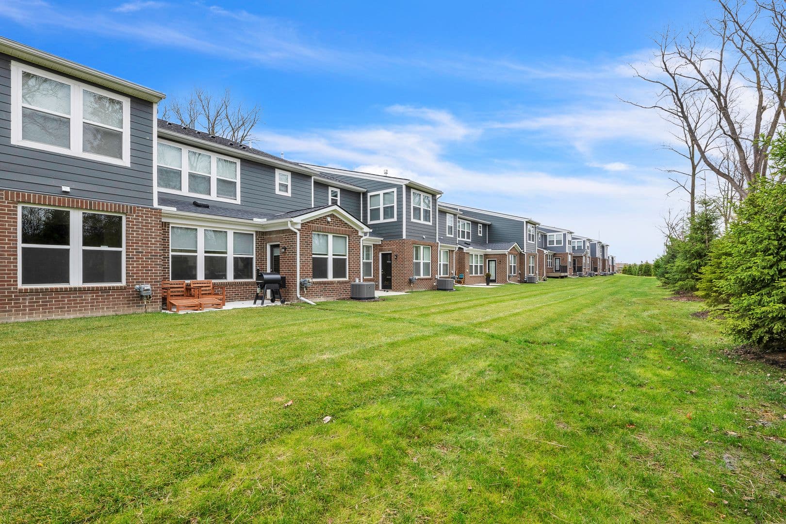 Plymouth Apartment: 40059 Premier Dr