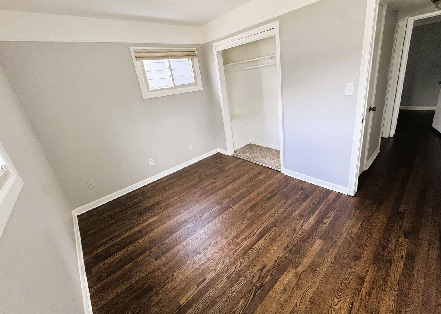 Warren House: 24644 Lauren Avenue