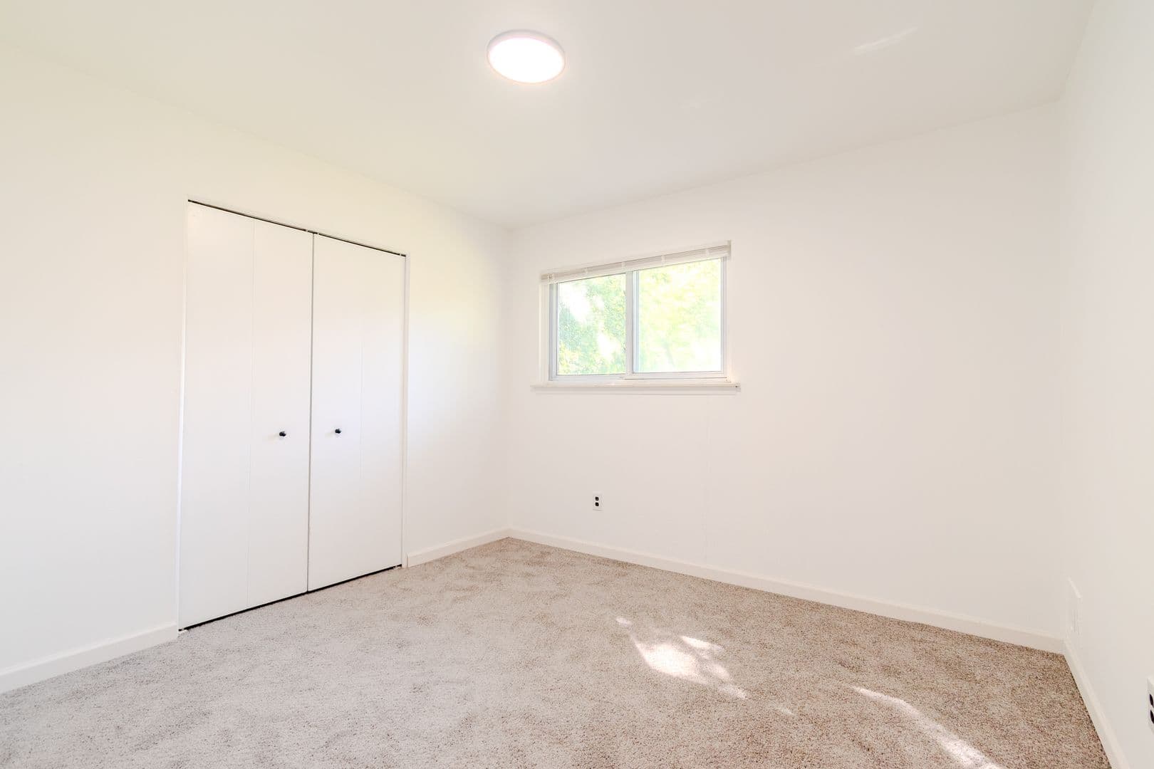 Warren House: 23257 Stewart Ave