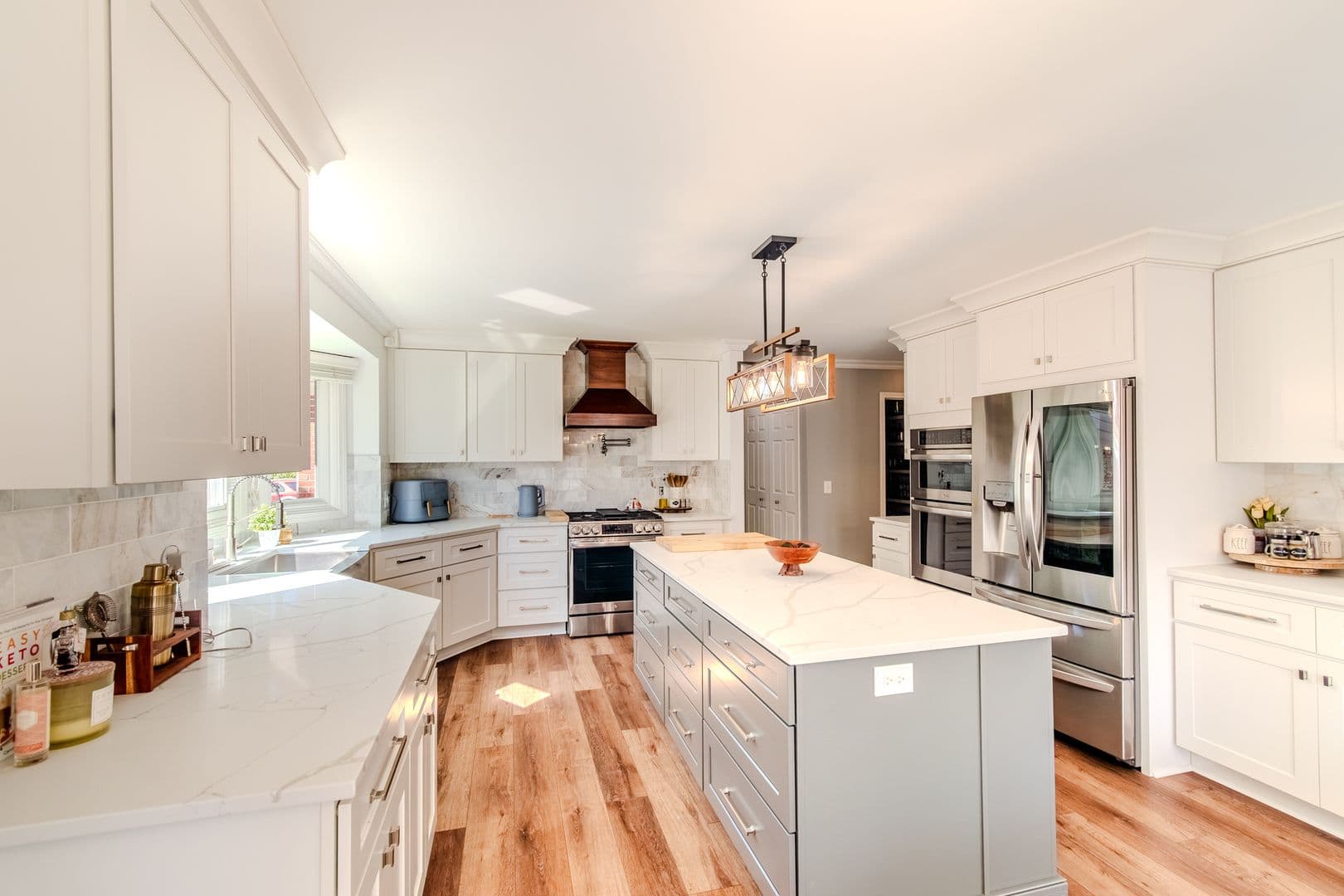 Macomb House: 56194 Birkdale Dr