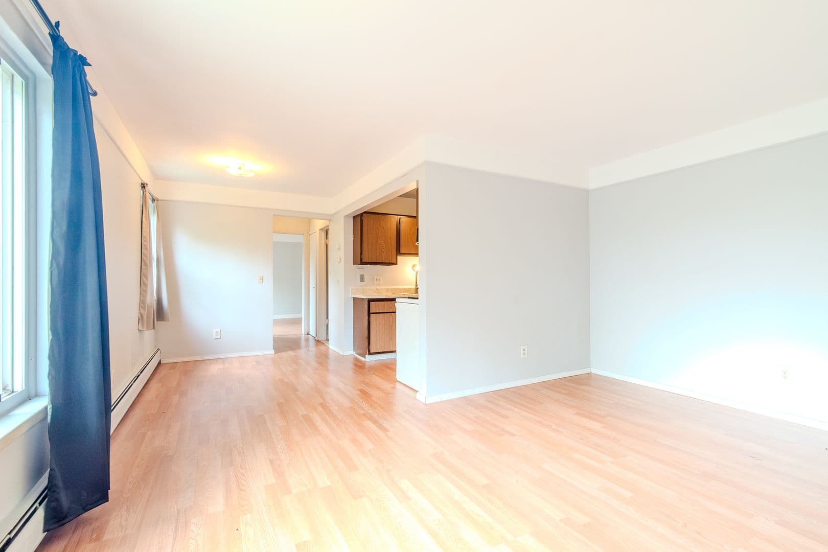 Eastpointe Apartment: 16470 E 9 Mile