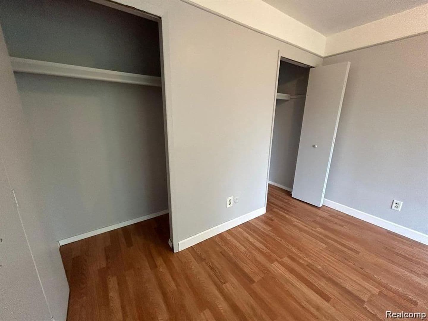 Eastpointe Apartment: 16480 E 9 Mile