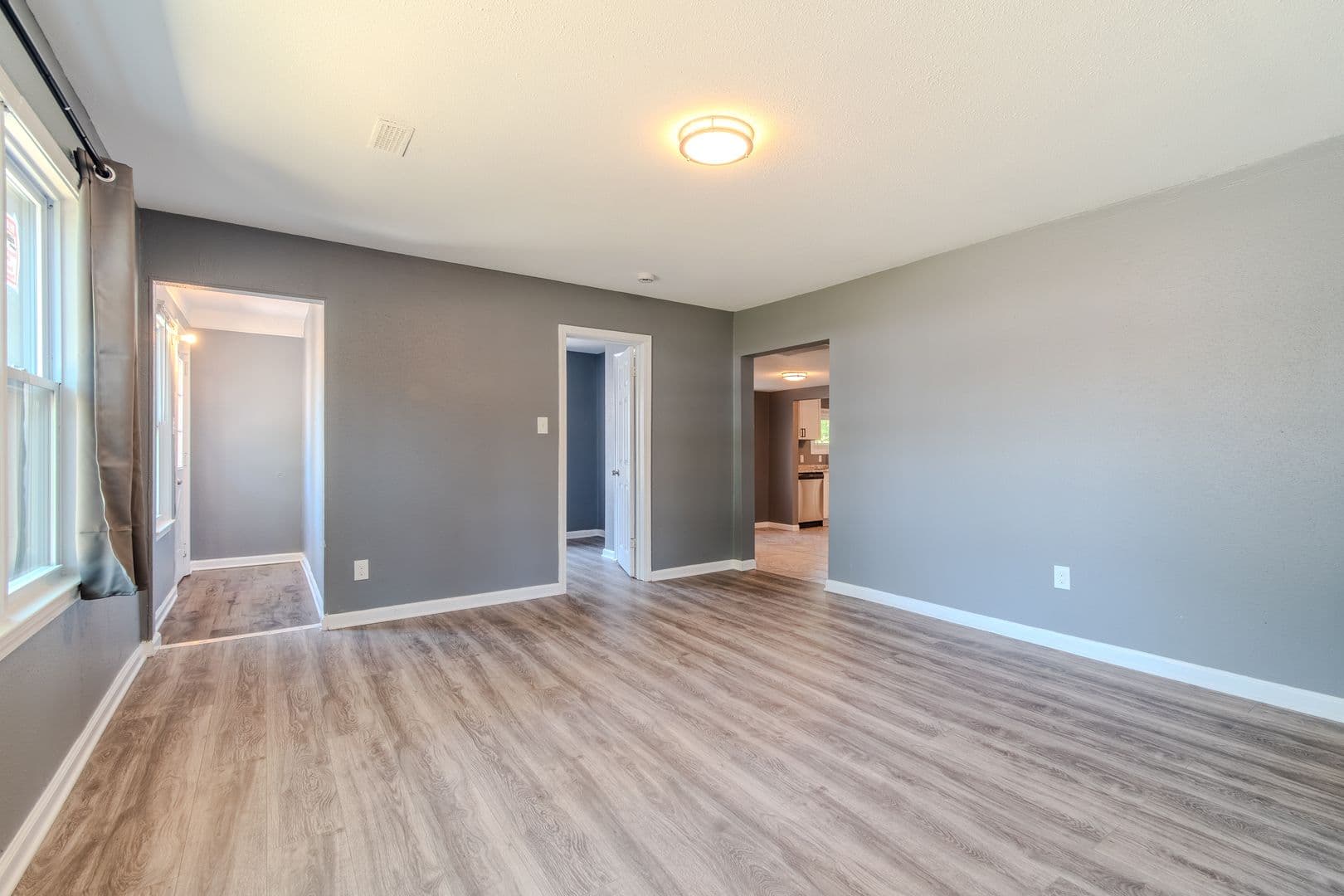 Warren House: 11472 Cadillac Ave