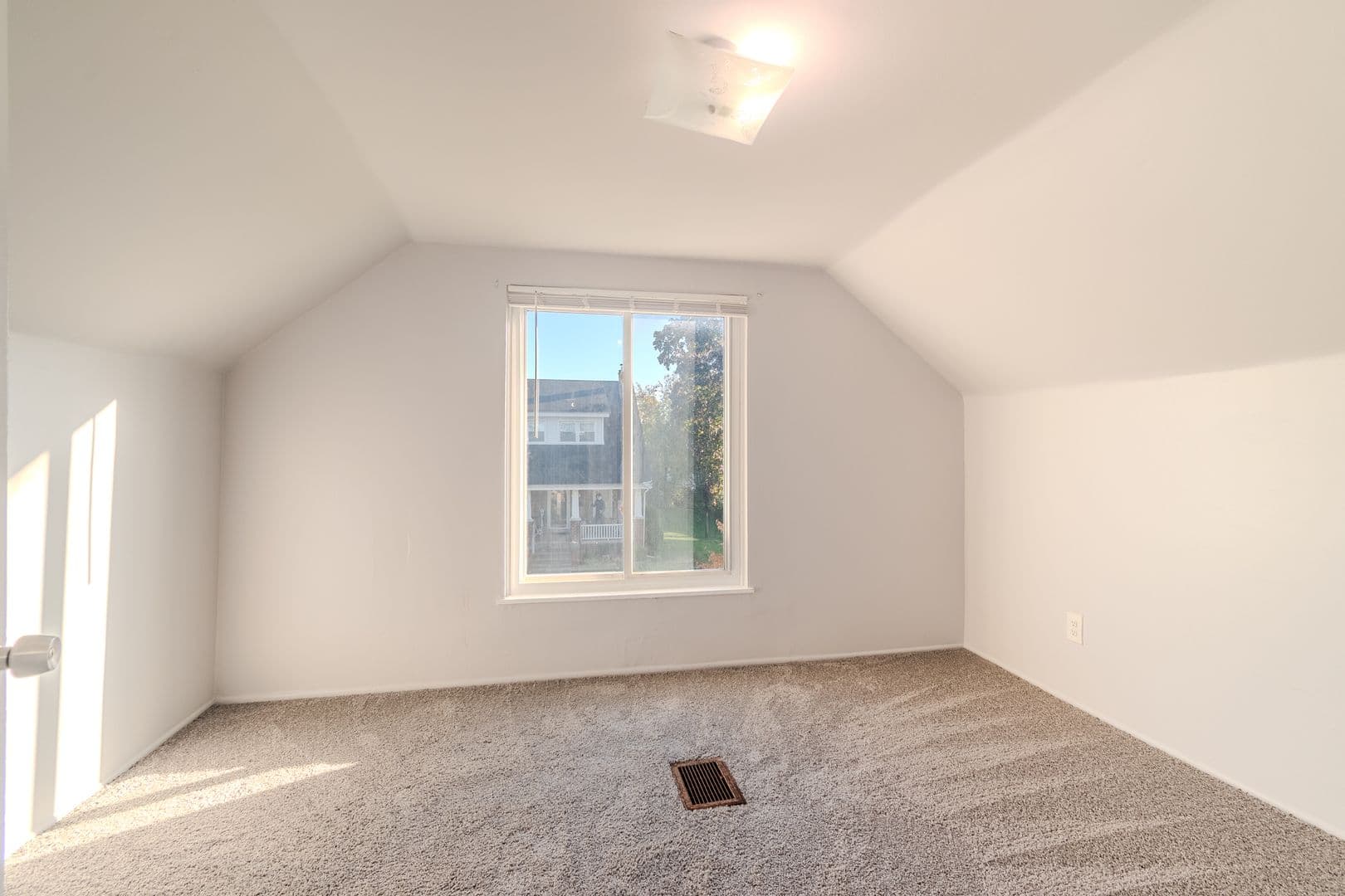 Center Line House: 7251  Voerner