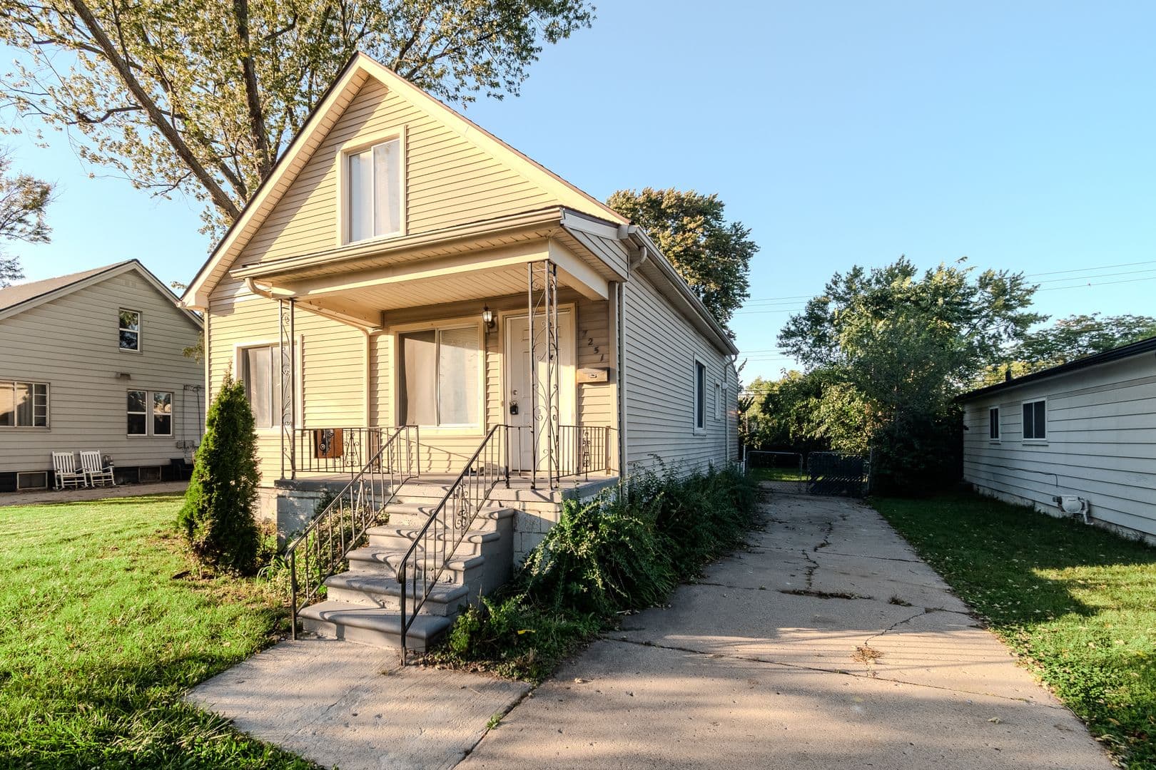 Center Line House: 7251  Voerner