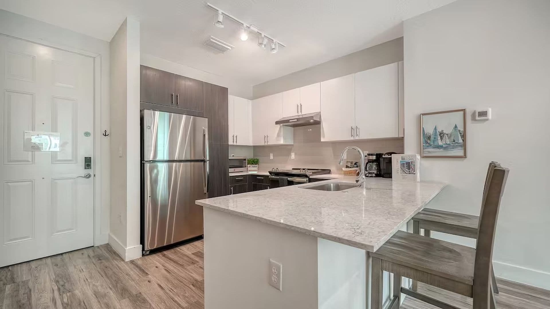 Sarasota Apartment: 1659 2nd St