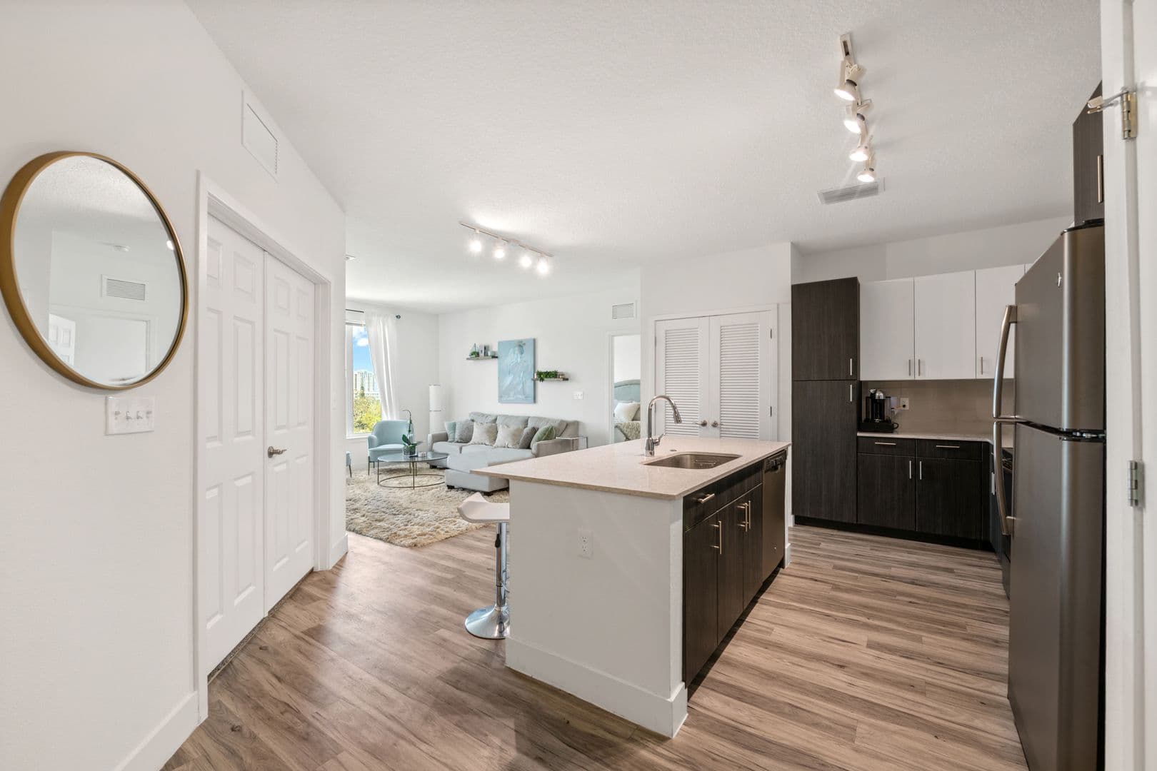 Sarasota Apartment: 1659 2nd St.