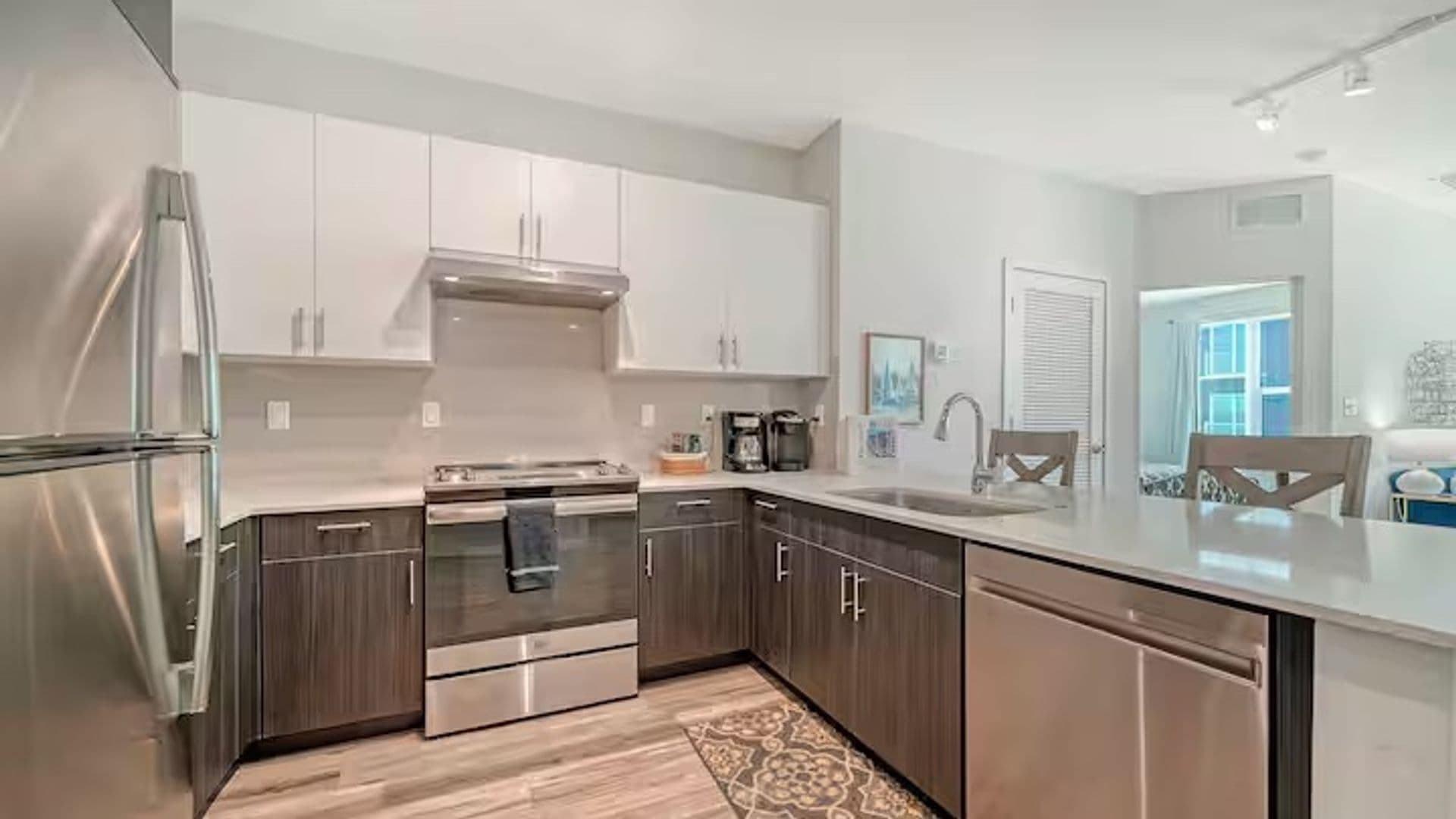 Sarasota Apartment: 1659 2nd St