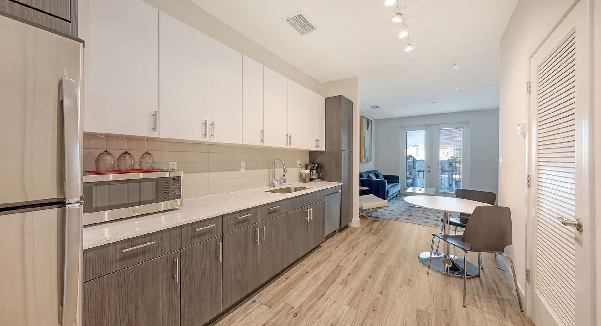 Sarasota Apartment: 1659 2nd St.