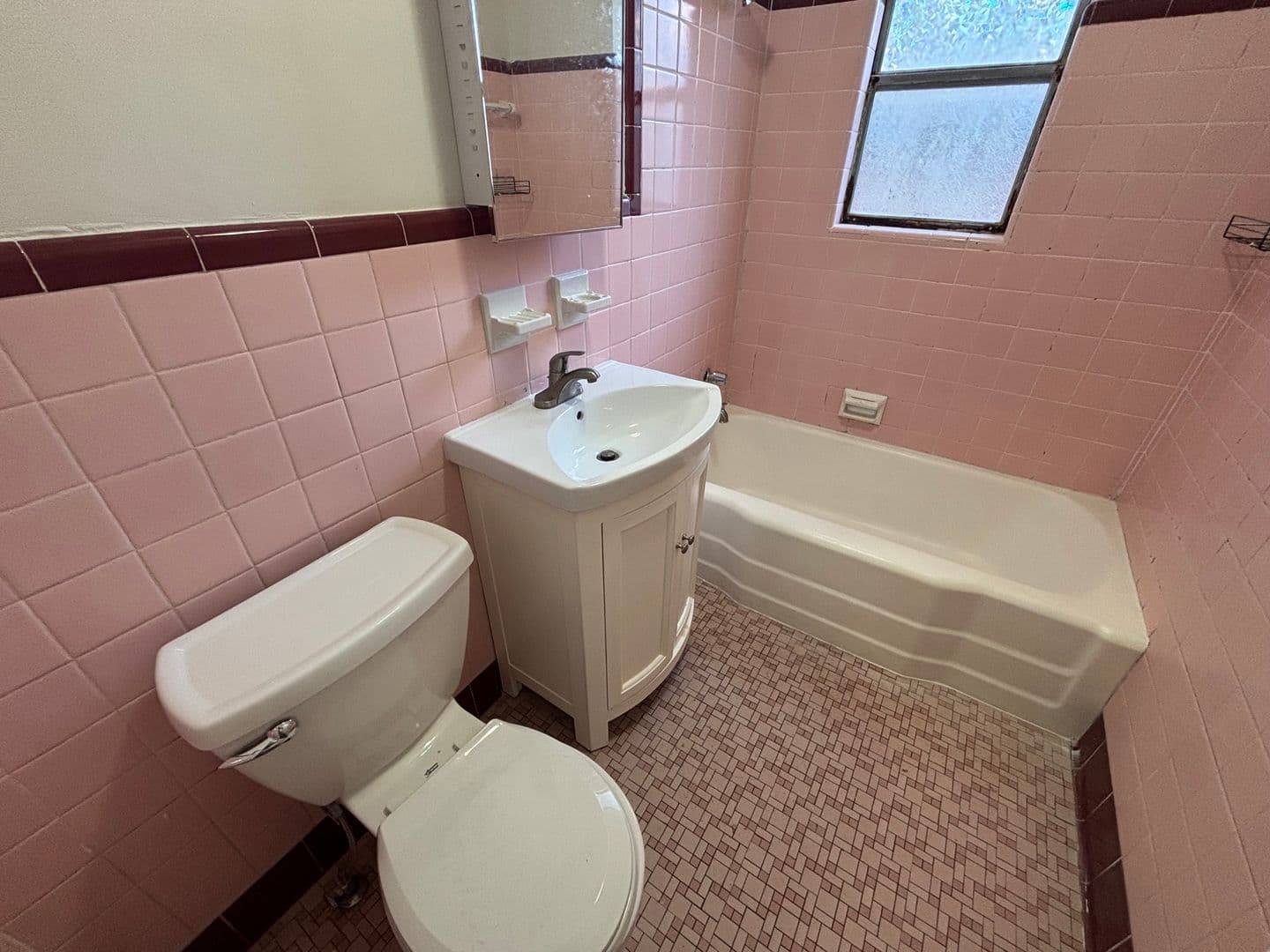 Cayce House: 630 Oakland Avenue