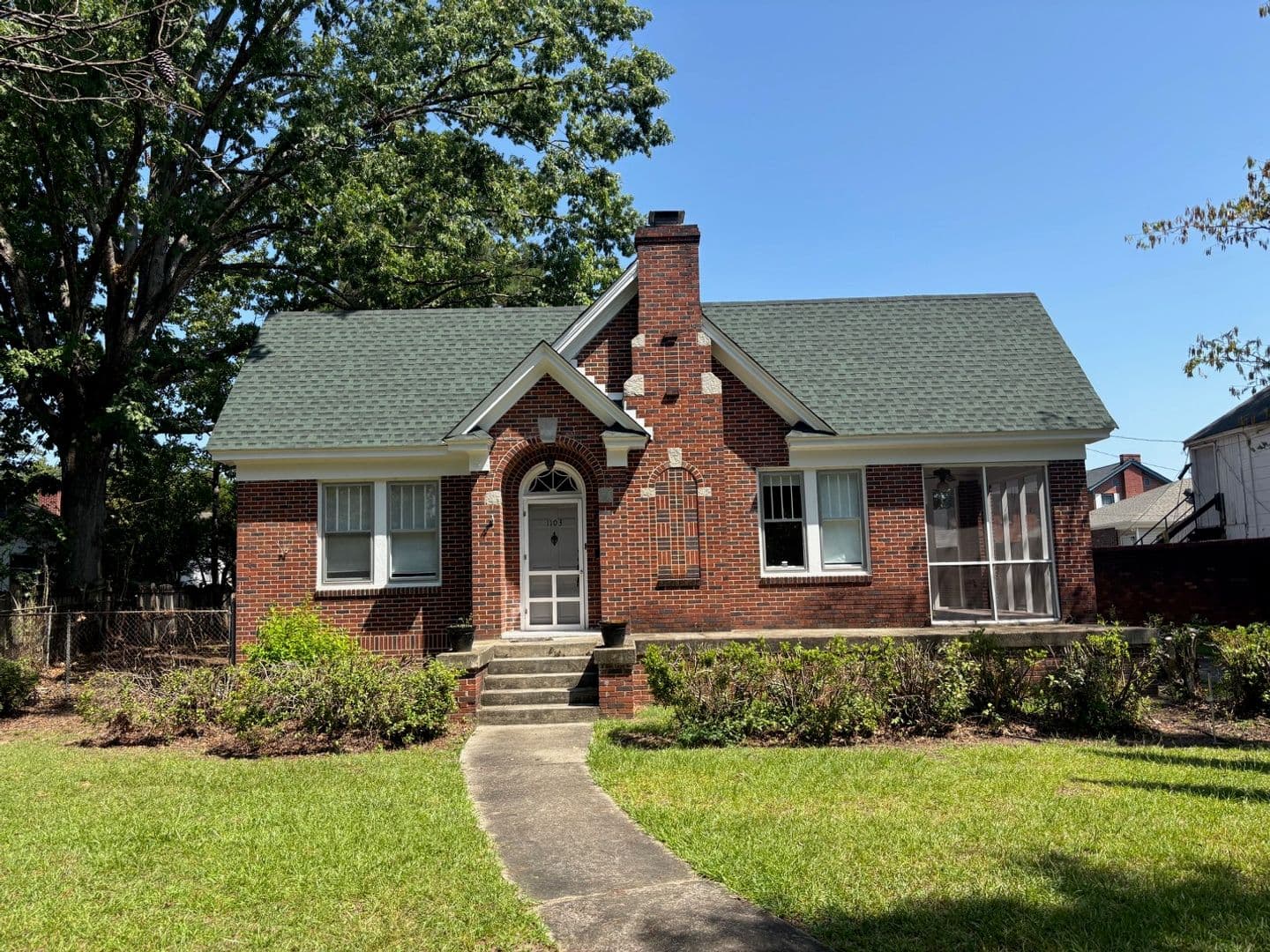Columbia House: 1103 A Parkside Drive