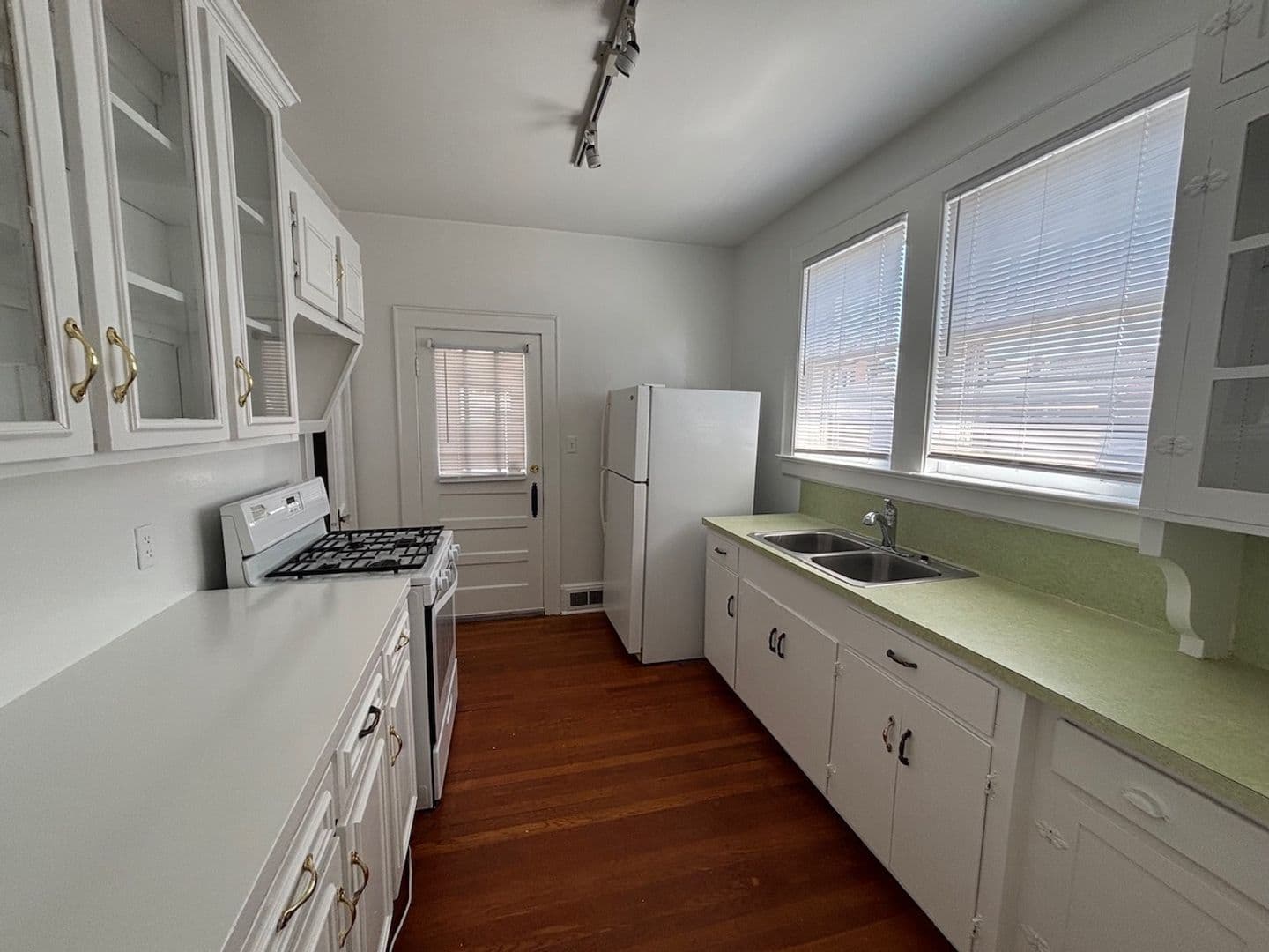Columbia House: 1103 A Parkside Drive