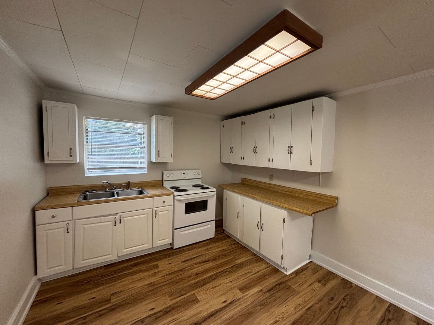 Cayce House: 630 Oakland Avenue