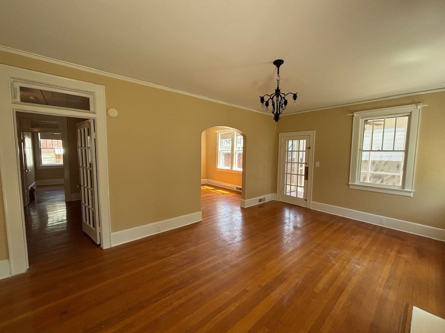 Columbia House: 1103 A Parkside Drive