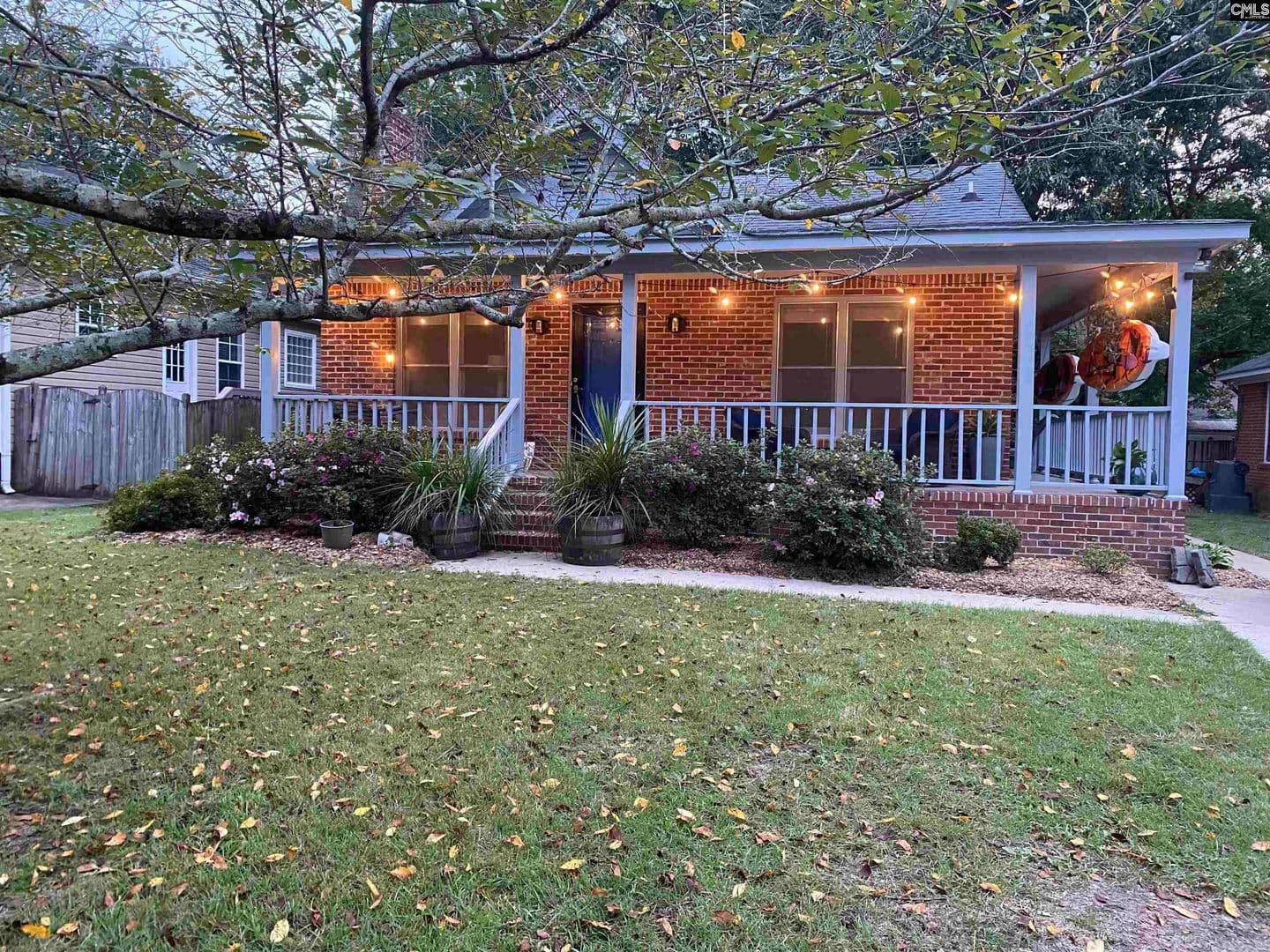 Columbia House: 1007 Chevis Street