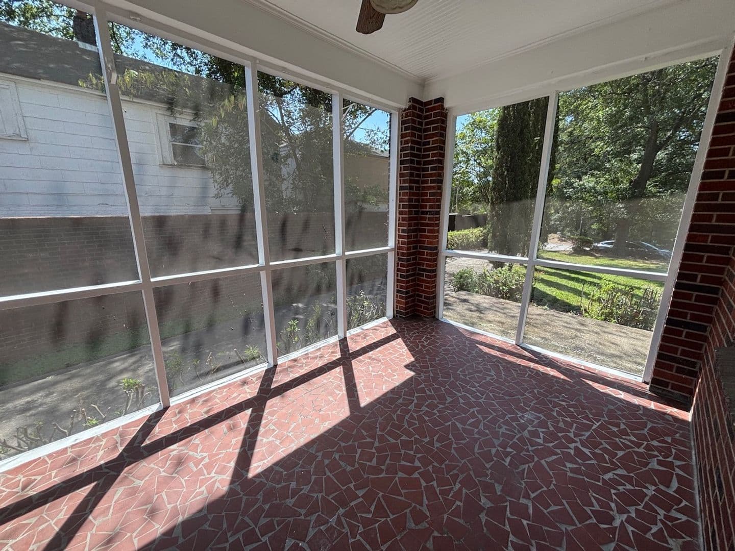 Columbia House: 1103 A Parkside Drive