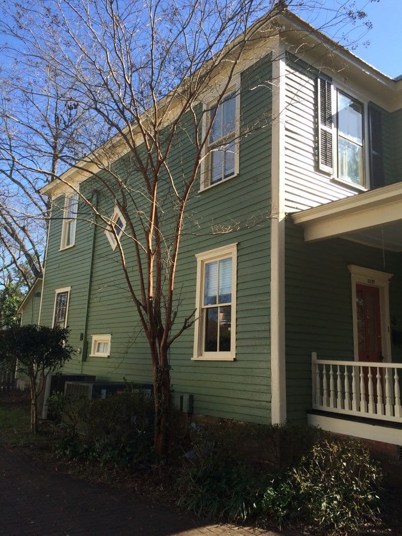 Columbia House: 2322 Lincoln Street