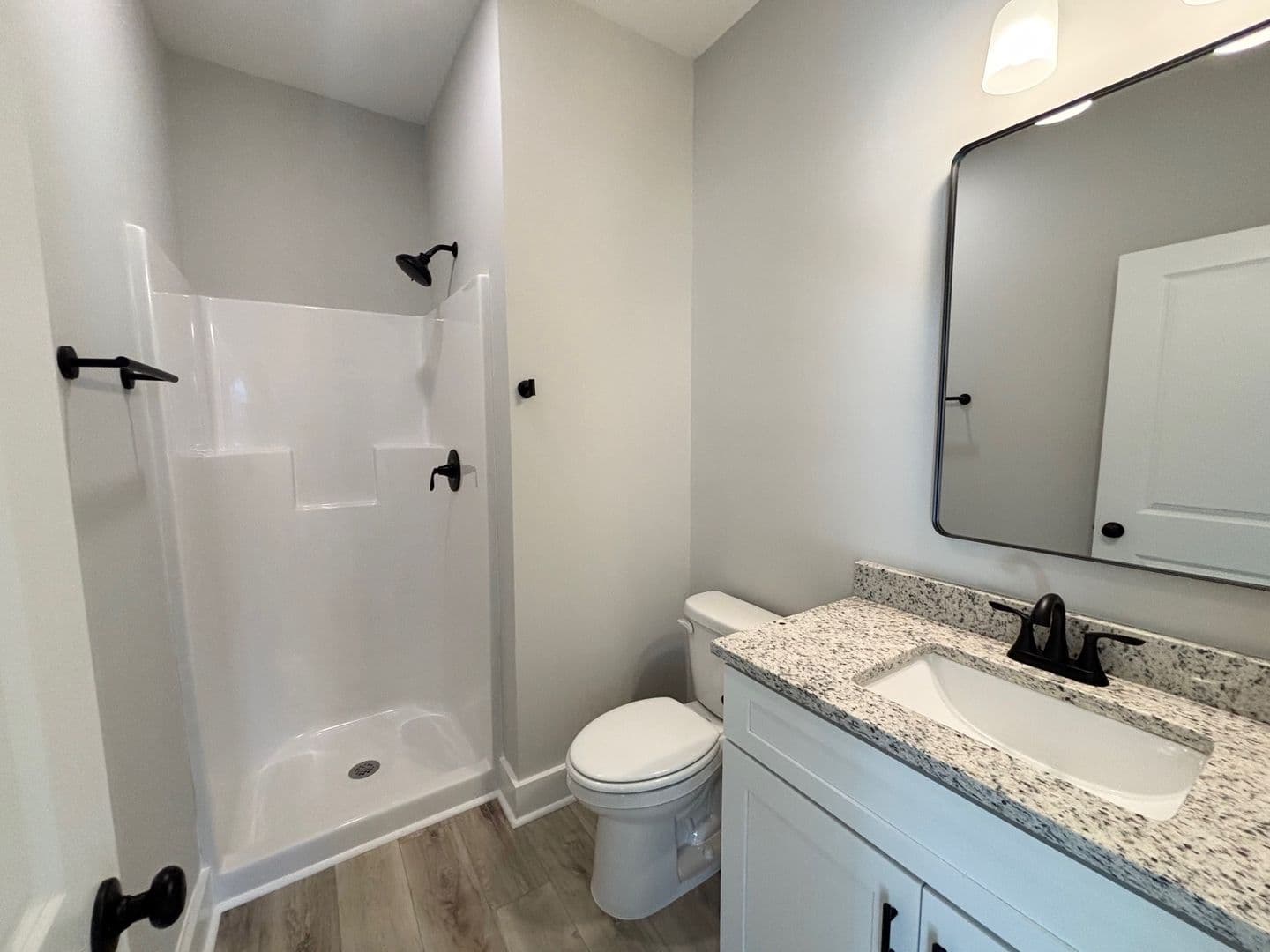 Columbia Apartment: 2703 Clark St