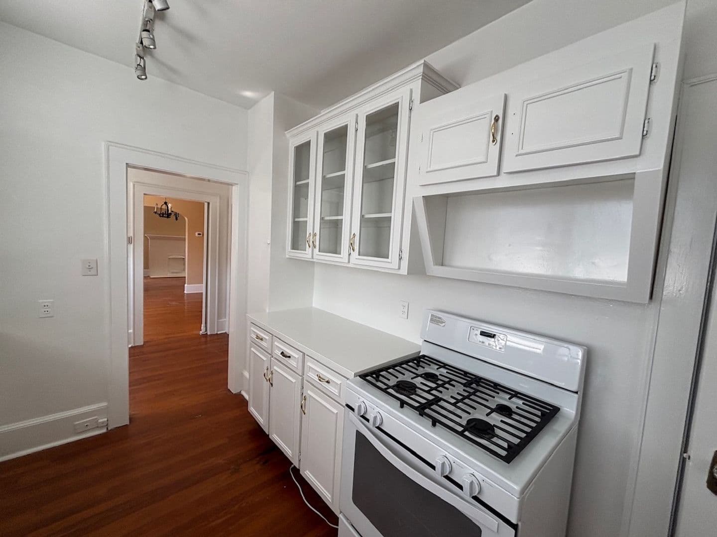 Columbia House: 1103 A Parkside Drive