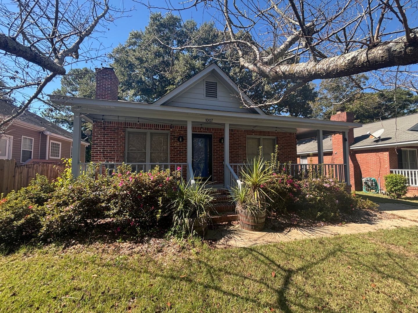 Columbia House: 1007 Chevis Street